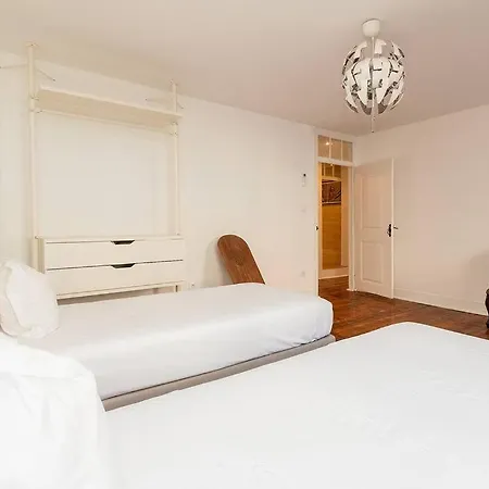 Portuguese Inspired Deco, Downtown Flat For 6 * Lisbon