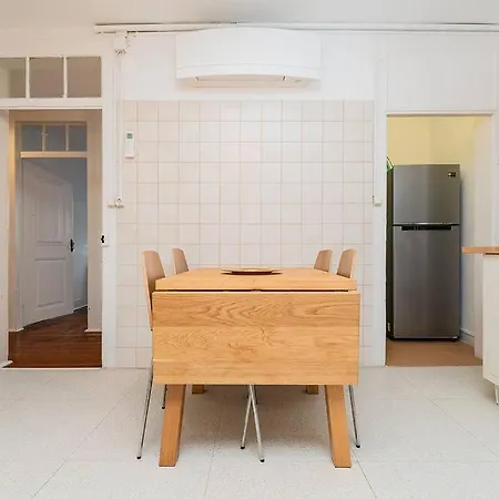 Portuguese Inspired Deco, Downtown Flat For 6 Lisboa