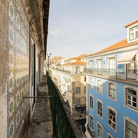 Portuguese Inspired Deco, Downtown Flat For 6 Apartment *