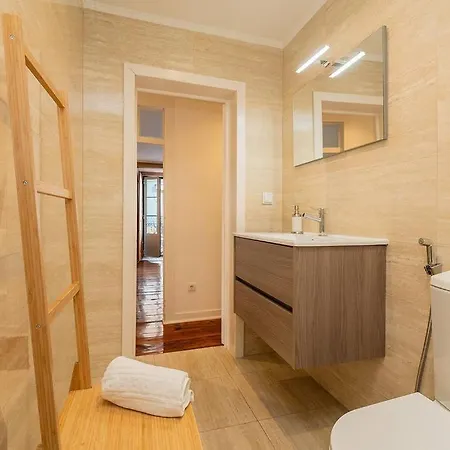 Portuguese Inspired Deco, Downtown Flat For 6 Apartment Lisbon